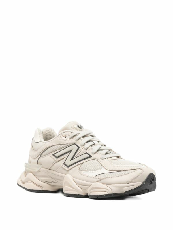 New balance en Beigee